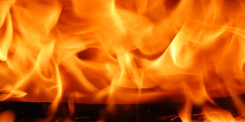 Burnout und seine möglichen Auslöser Flammen die brennen