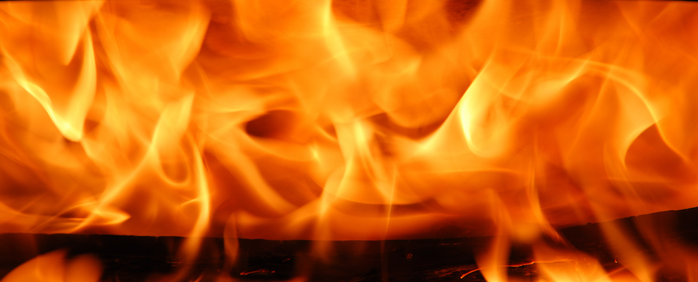Burnout und seine möglichen Auslöser Flammen die brennen