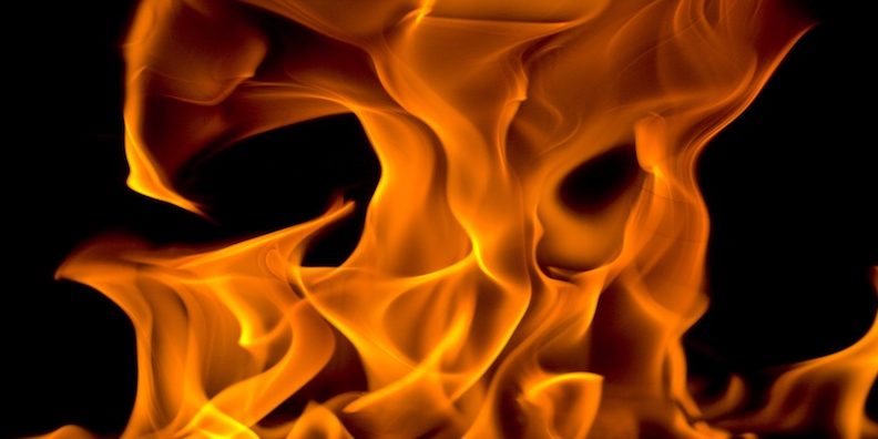 Burnout ein Tabuthema Burnout Flammen die brennen