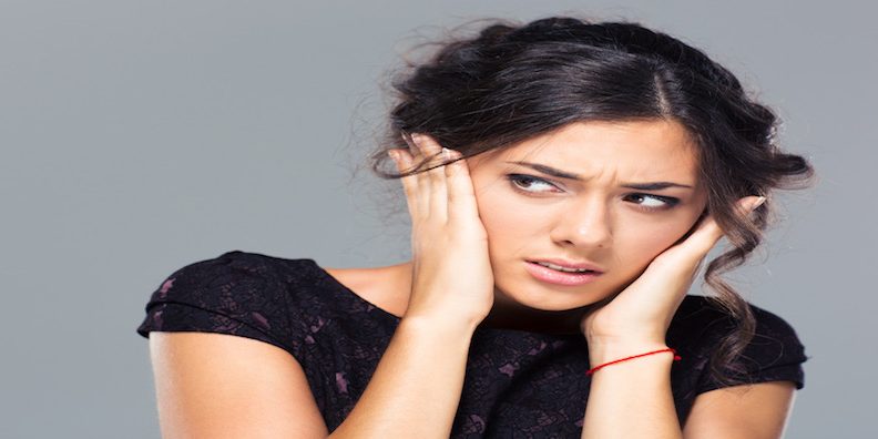 Angst und Stress aengstliche Frau
